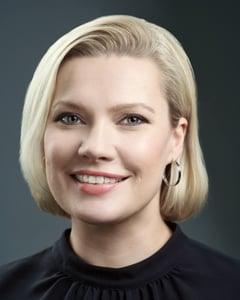 Eveliina-Herttua-0909-V5-240x300-06042020